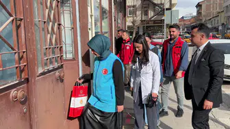 Mürvet Nineyi evinde ziyaret eden ekipler yüzünü güldürdü