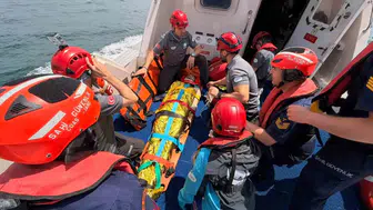 Yalova açıklarında gemide kaza geçiren denizci kurtarıldı