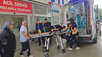 Kozan yolunda iki araç çarpıştı 7 kişi hastanelik oldu