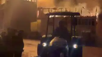 Amasra’da evde başlayan yangın cami ve köy konağını küle çevirdi