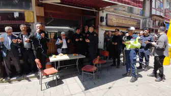 Mudurnu genç komutanını dualarla uğurladı