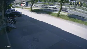 Bursa Ankara yolunda yürekleri ağza getiren dikkatsizlik