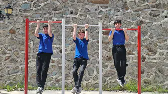 Artvinli öğrencilerin okul bahçelerine spor istasyonları kuruldu