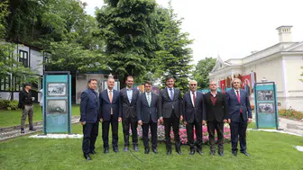 Atatürk ve Osmanlı sultanlarının izleri Hünkar Köşkü’nde sergileniyor