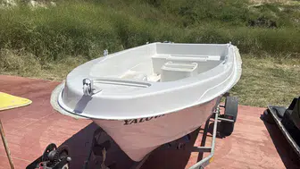 Yalovalı öğrenciler yedi ayda kendi teknelerini denize indirdi