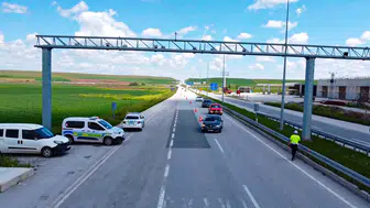 Çorum yolunda bayram molası leblebiyle geldi