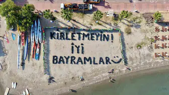 Bodrum sokakları ve deniz dibi temizlendi