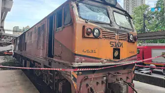 Bangkok’ta trenin çarptığı otobüste 8 kişi hayatını kaybetti