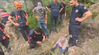 Hatayda dağlık alanda kekik toplarken düşen kadın kurtarıldı