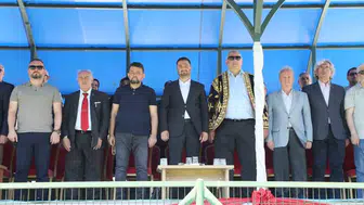 Kağıthane Hasbahçe çayırlarında başpehlivanlar kol bağladı