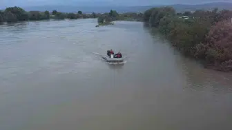Tokat’ta elektrikli araçla çaya düşen iki genç aranıyor