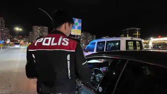 Malatya genelinde polis ekiplerinden geniş çaplı asayiş operasyonu