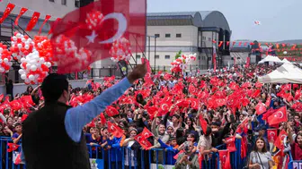 Şehitkamil’de binlerce kişi aynı anda şarkı söyledi