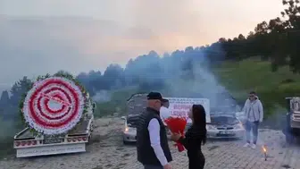 Kütahya’da evlilik teklifi için oto kurtarıcıyı devreye soktu
