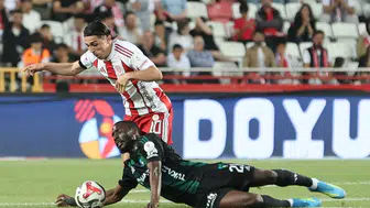 Antalyaspor ve Kocaelispor arasında golsüz devre