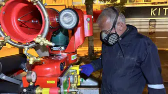 Kayseri sokakları gece mesaisiyle temizleniyor