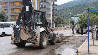 Bozdoğan yollarındaki yağış hasarı temizleniyor
