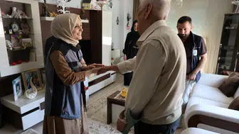 Kartepeli yaşlılar bayramda Alo Evlat ekipleriyle moral buldu