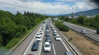 Bayram dönüşü Düzce yolunda trafik kilitlendi