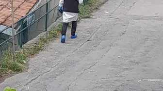 Sarıyerde bir evin bahçesinde cephanelik bulundu