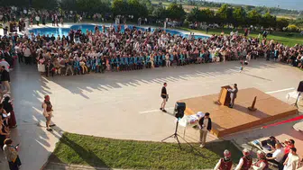 Burhaniye’de öğrenciler için çifte mezuniyet heyecanı yaşandı