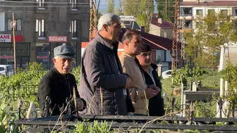 Yüksekovalılar bayram sabahını sevdiklerinin kabri başında karşıladı