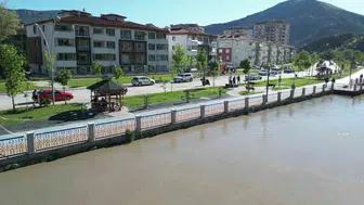 Yeşilırmak taşıyor Amasya ve Taşova’da eğitime ara verildi