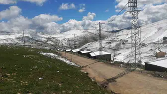 Mayıs sonunda Karadeniz yaylalarına lapa lapa kar yağdı