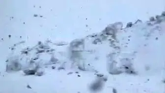 Hakkari sınırında mayıs ayında kar sürprizi
