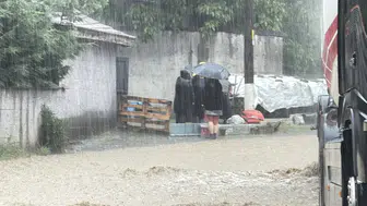 Bartın'da sağanak yağış sele dönüştü