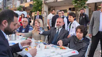 Sancaktepe Akın Caddesi'nde bayram kahvaltısı coşkusu