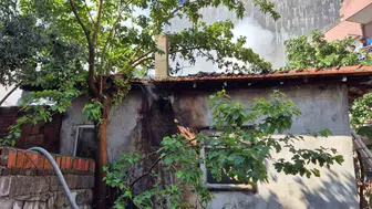 Susurluk’ta iki ev alevlere teslim oldu