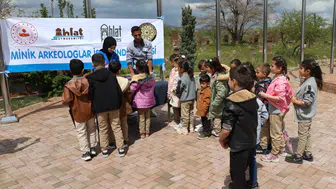 Ahlat'ta tarih atölyeleriyle geçmişe yolculuk yapıldı