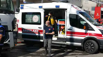 Pendik’te sabah saatlerinde iki katlı ev alevlere teslim oldu