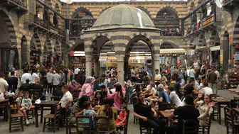 Bayram tatili Diyarbakır sokaklarını hareketlendirdi