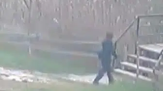 Sakarya’da göl kenarında bulunan genç kadının son anları görüntülendi