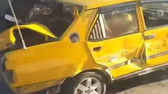 Bursa Ankara Yolu’nda alkollü sürücü bariyerlere girdi