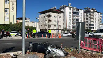 Kilis'te kavşak kazası 3 kişi hastanelik oldu