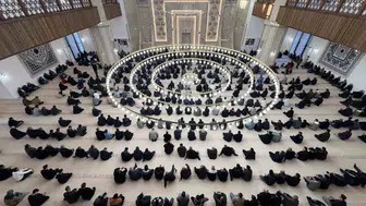 Kars halkı bayram sabahı camilere akın etti