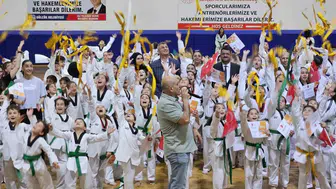 Gölcük’te 305 genç sporcu yeni kuşaklarına kavuştu