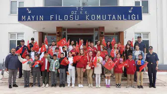 Erdekli öğrenciler donanmanın kalbine girdi