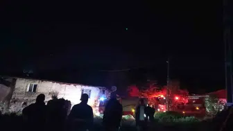 Çubuk'ta yangın iki eve birden sıçradı