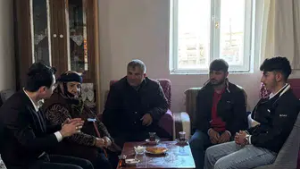 Susuz Kaymakamı şehit ailesiyle bayramlaştı