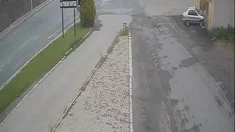 Nevşehirde direksiyon başında fenalaşan sürücü dükkana daldı