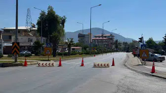 Mersin'de kritik yol çöktü trafik tamamen durdu