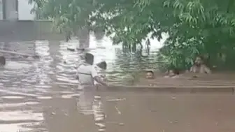 Osmaniye ve Hatay'da sağanak hayatı felç etti