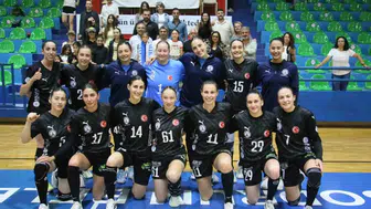 Denizin Kızları lideri devirdi