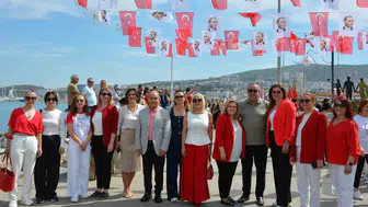 Kuşadası iş dünyası 19 Mayıs coşkusuna ortak oldu
