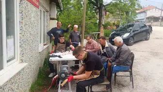Meslek liselilerden bayram öncesi ücretsiz bıçak bileme hizmeti