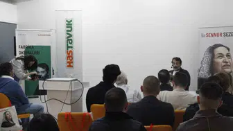 Oyuncu Arif Pişkin şiirleri Bursa'daki fabrikaya ve okullara taşıdı